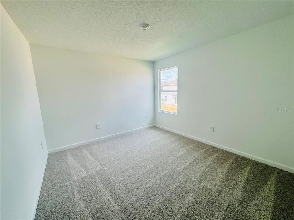 For Rent: $2,300 (6 beds, 3 baths, 2463 Square Feet)