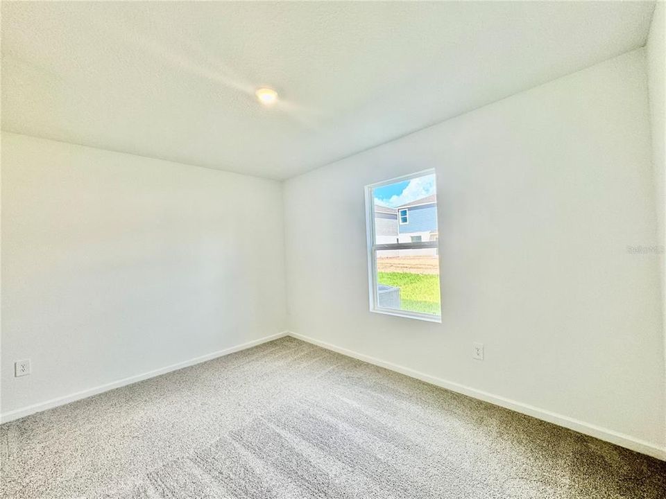 For Rent: $2,300 (6 beds, 3 baths, 2463 Square Feet)