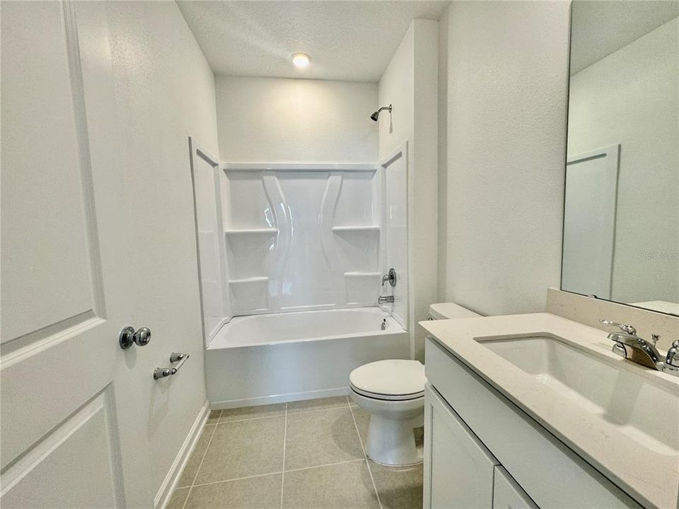 For Rent: $2,300 (6 beds, 3 baths, 2463 Square Feet)