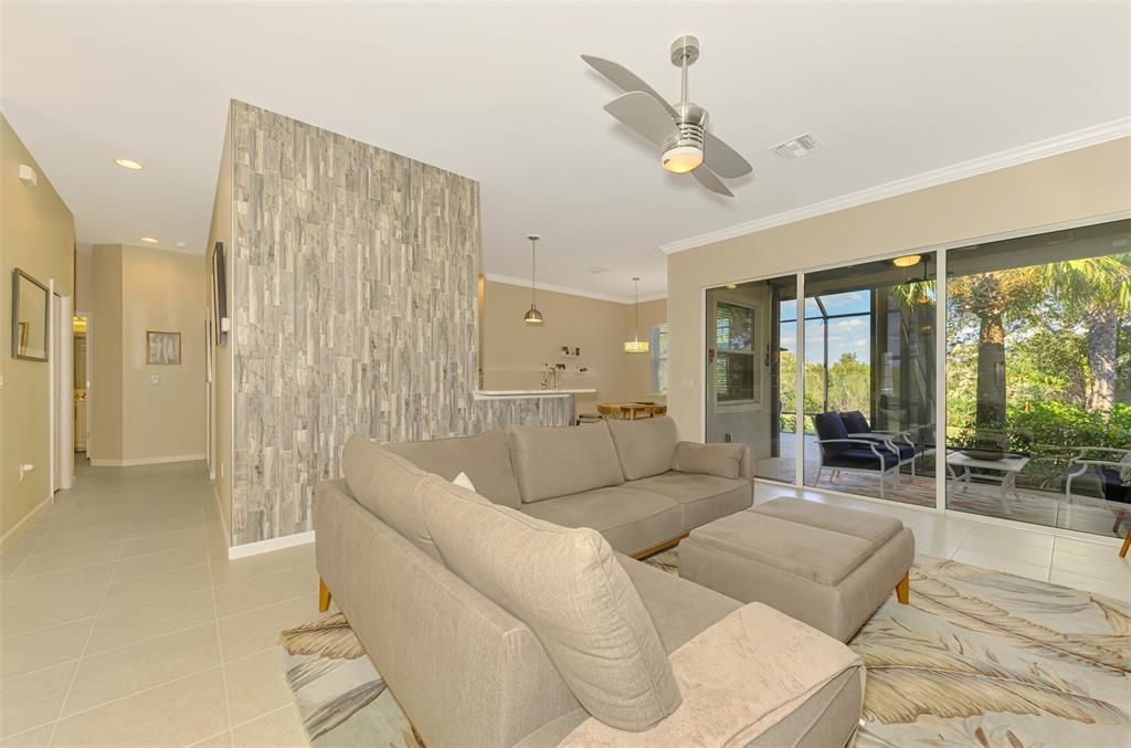 待售: $339,000 (2 贝兹, 2 浴室, 1557 平方英尺)