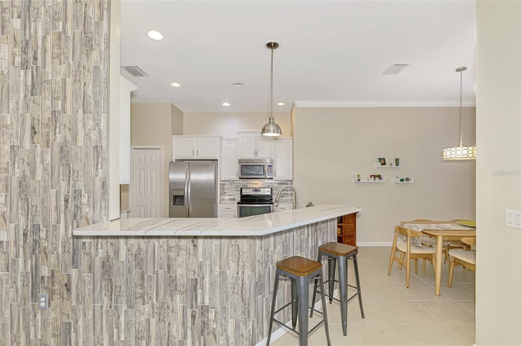 待售: $339,000 (2 贝兹, 2 浴室, 1557 平方英尺)