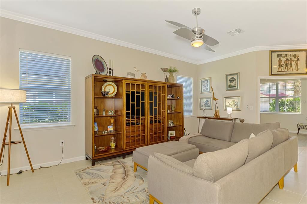 待售: $339,000 (2 贝兹, 2 浴室, 1557 平方英尺)