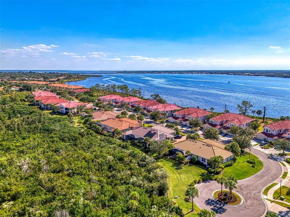 待售: $339,000 (2 贝兹, 2 浴室, 1557 平方英尺)