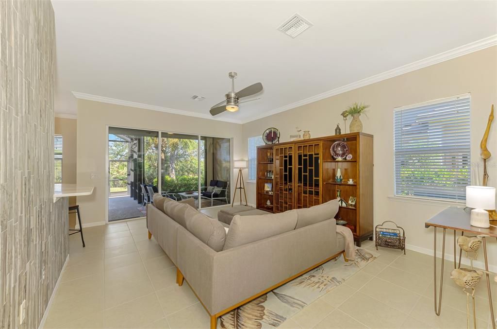 待售: $339,000 (2 贝兹, 2 浴室, 1557 平方英尺)