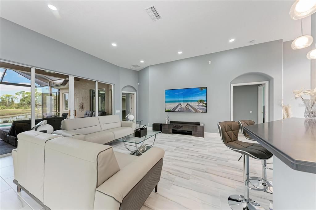 For Sale: $755,000 (3 beds, 3 baths, 1906 Square Feet)