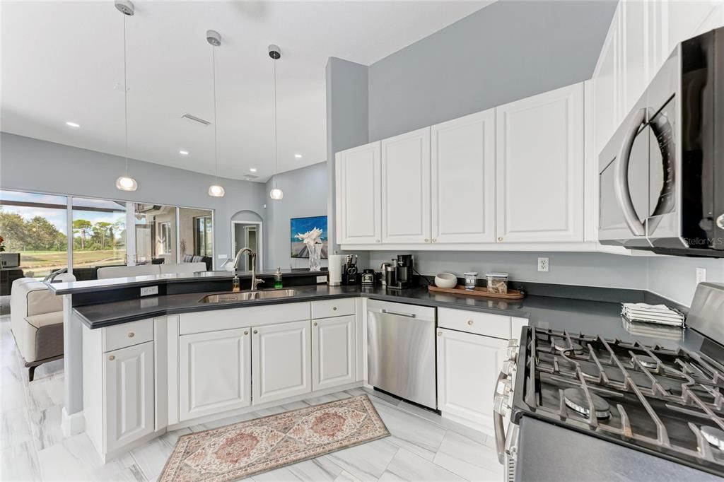 For Sale: $755,000 (3 beds, 3 baths, 1906 Square Feet)