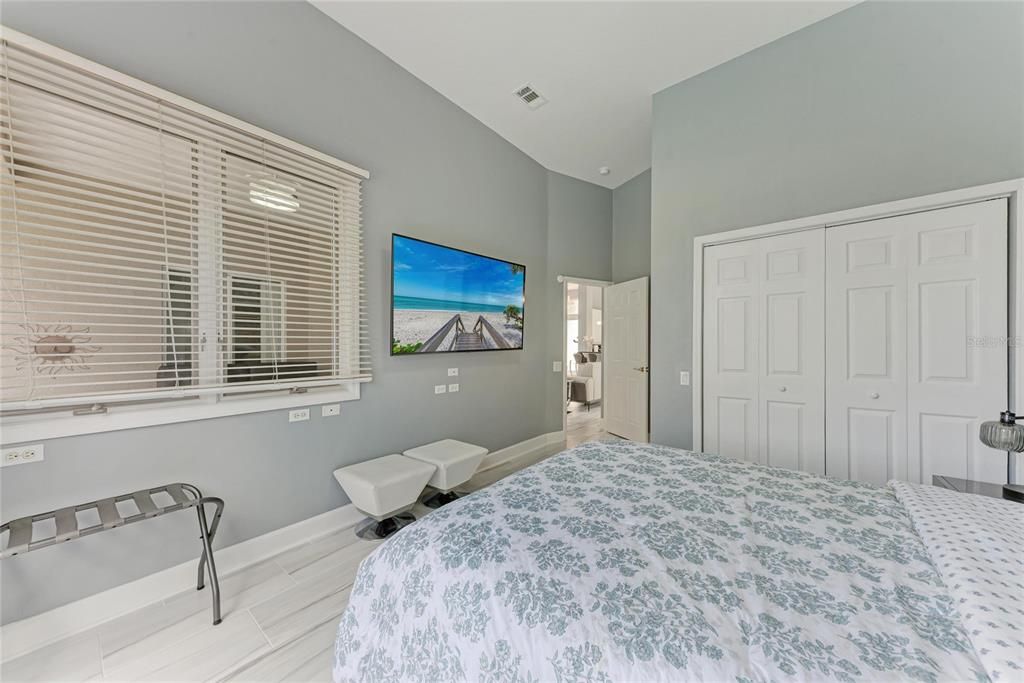 For Sale: $755,000 (3 beds, 3 baths, 1906 Square Feet)