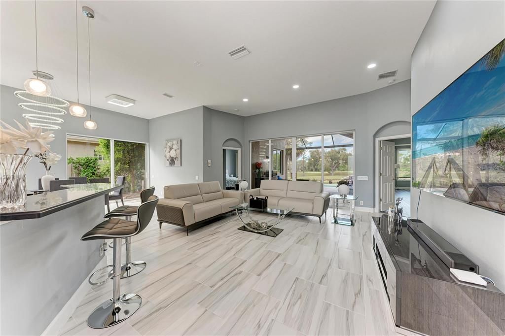 For Sale: $755,000 (3 beds, 3 baths, 1906 Square Feet)