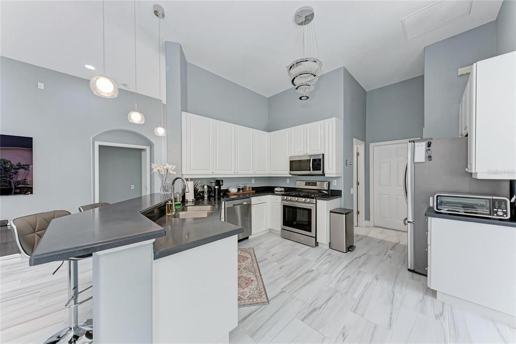 For Sale: $755,000 (3 beds, 3 baths, 1906 Square Feet)