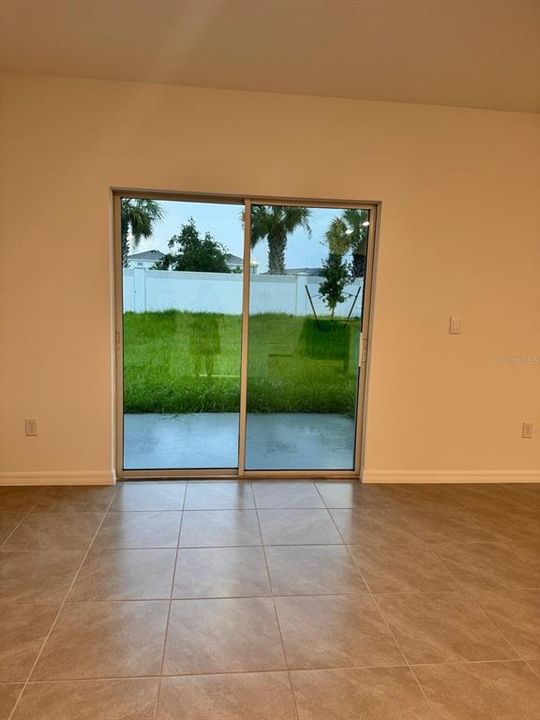 出租: $2,599 (4 贝兹, 2 浴室, 2260 平方英尺)