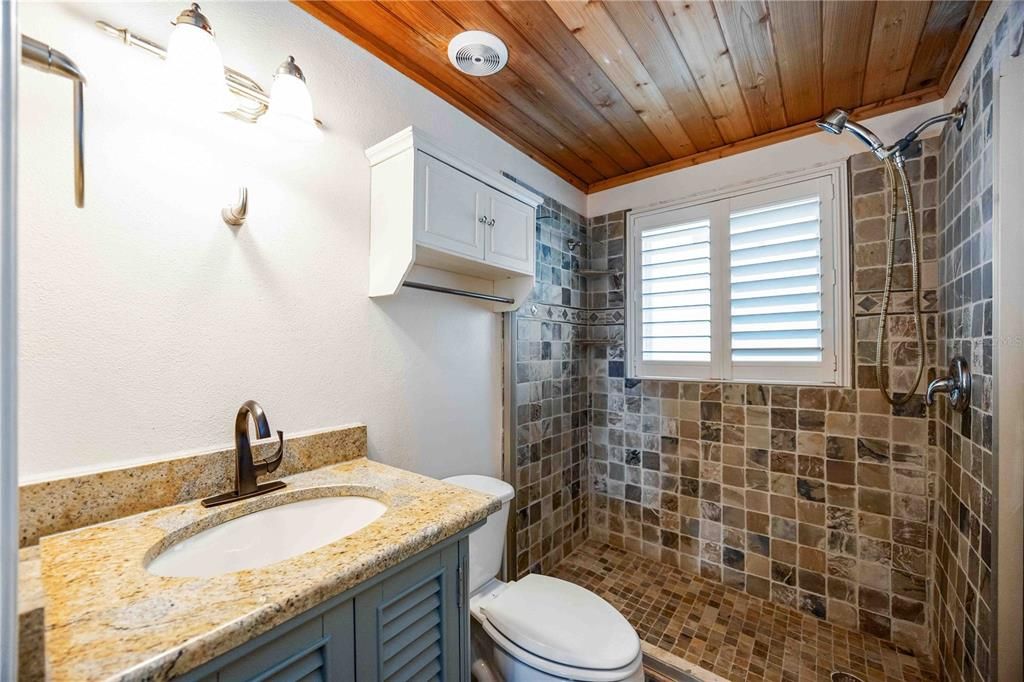 出租: $5,500 (3 贝兹, 3 浴室, 2169 平方英尺)