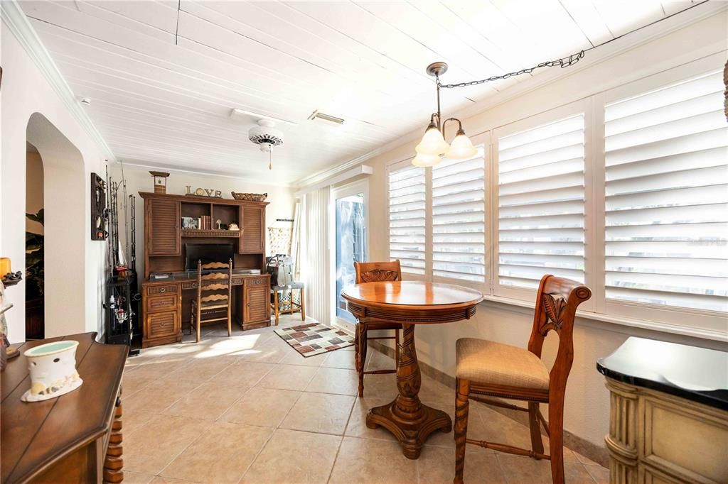 出租: $5,500 (3 贝兹, 3 浴室, 2169 平方英尺)