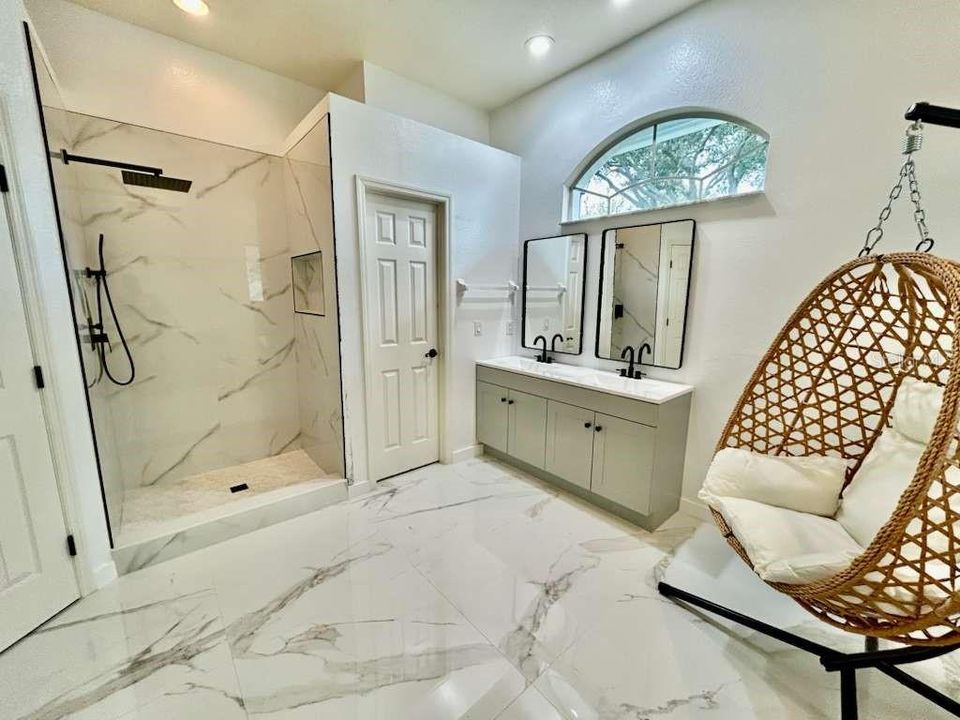 На продажу: $535,790 (4 спален, 2 ванн, 2240 Квадратных фут)