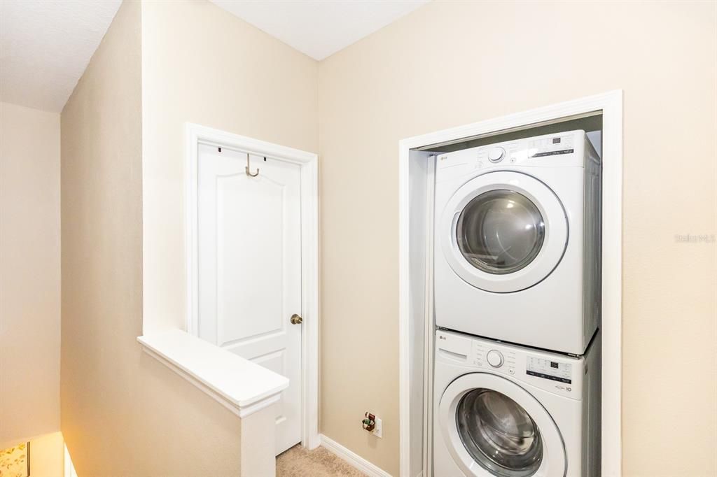 En Venta: $249,900 (2 camas, 2 baños, 987 Pies cuadrados)