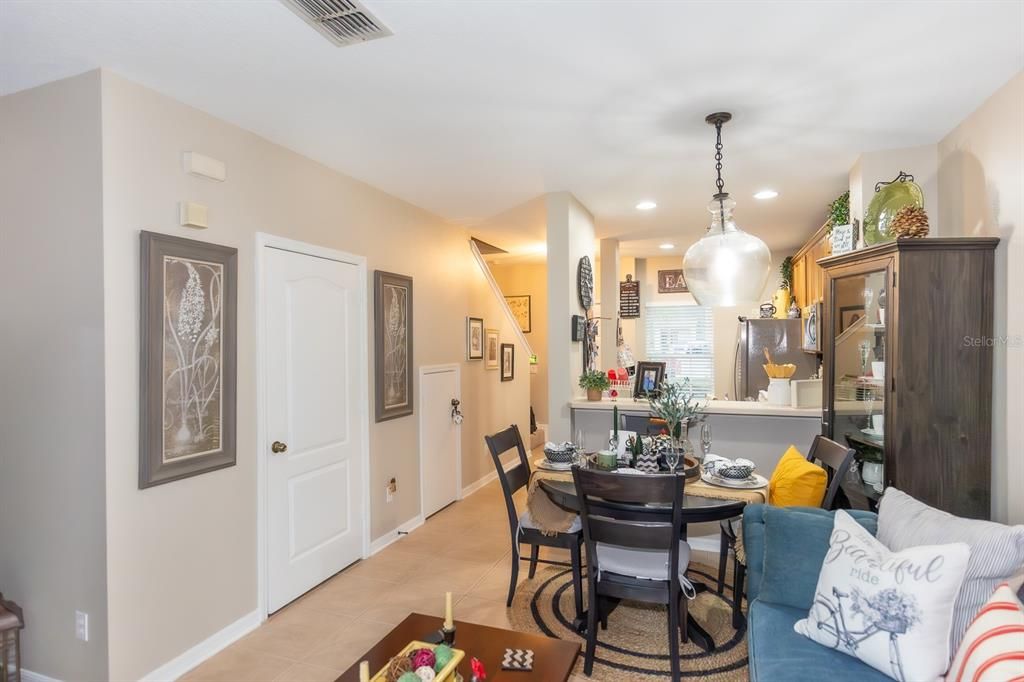 En Venta: $249,900 (2 camas, 2 baños, 987 Pies cuadrados)