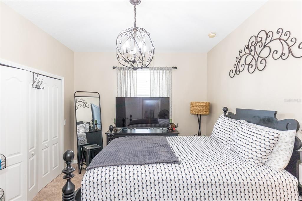 En Venta: $249,900 (2 camas, 2 baños, 987 Pies cuadrados)