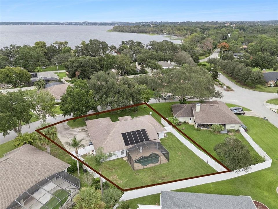 Под контрактом: $485,000 (4 спален, 2 ванн, 1939 Квадратных фут)