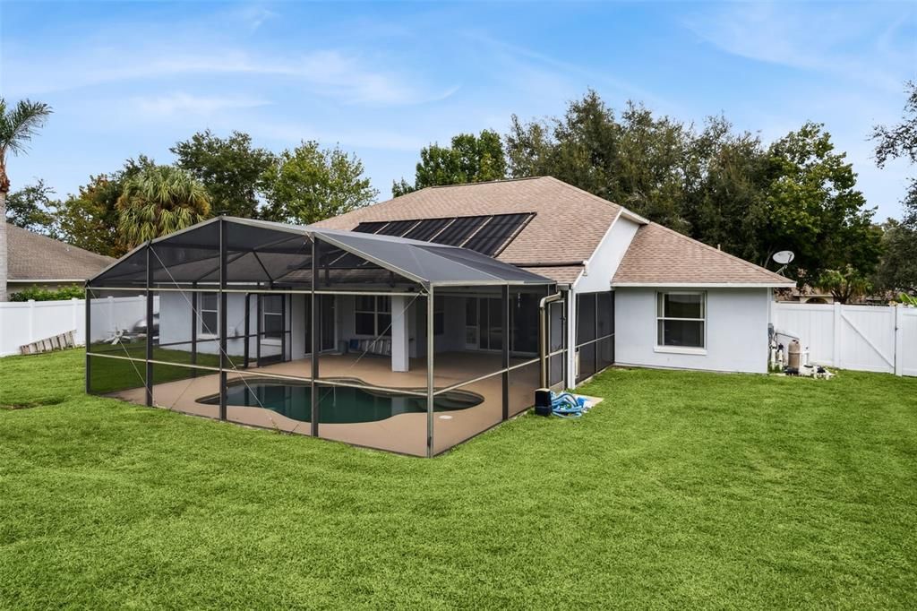 Под контрактом: $485,000 (4 спален, 2 ванн, 1939 Квадратных фут)