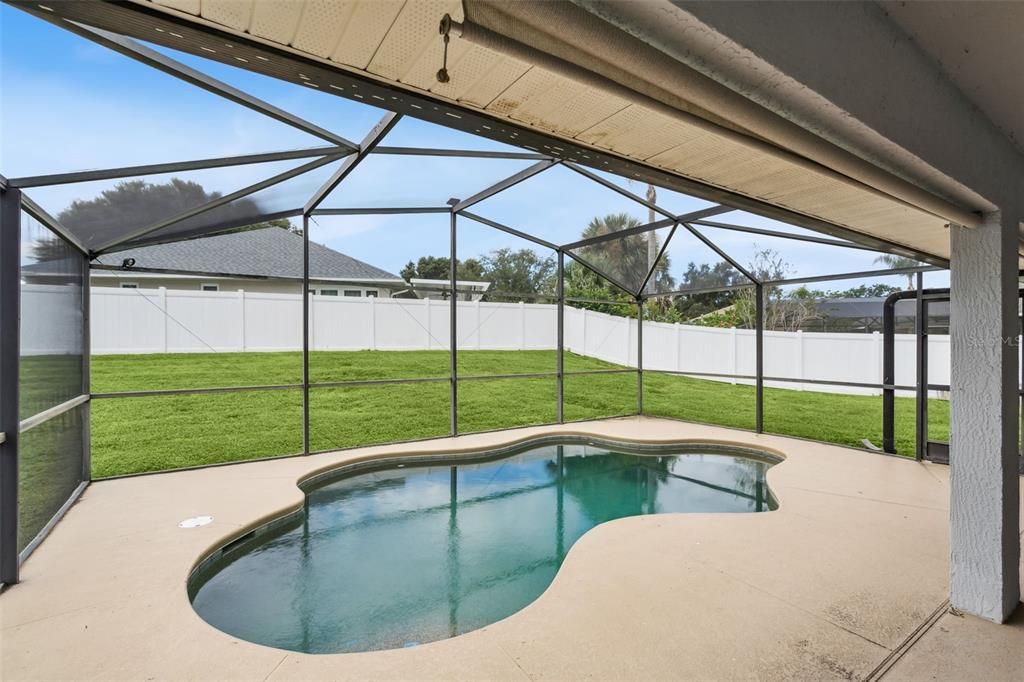 Под контрактом: $485,000 (4 спален, 2 ванн, 1939 Квадратных фут)