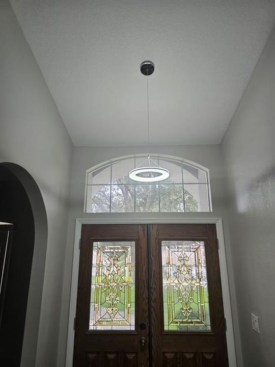 Под контрактом: $485,000 (4 спален, 2 ванн, 1939 Квадратных фут)