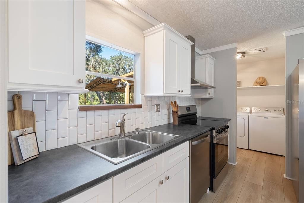 For Sale: $345,000 (3 beds, 2 baths, 1248 Square Feet)