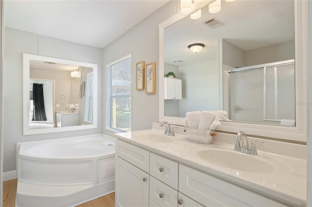 For Sale: $345,000 (3 beds, 2 baths, 1248 Square Feet)