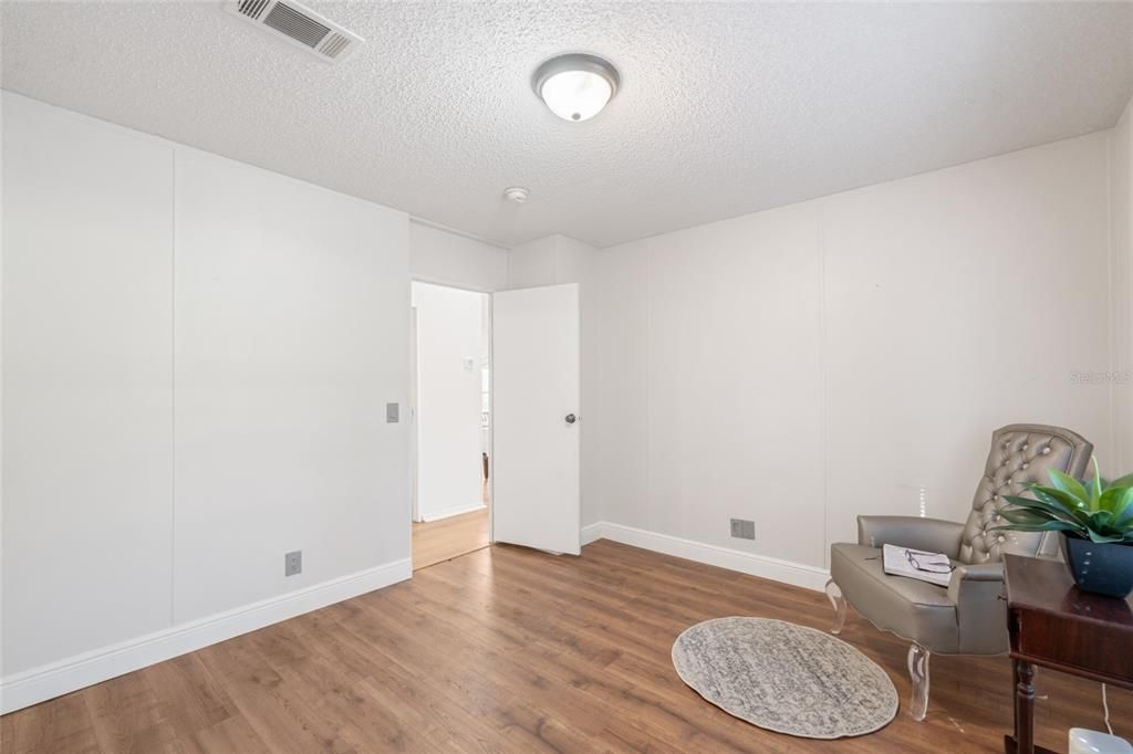 For Sale: $345,000 (3 beds, 2 baths, 1248 Square Feet)