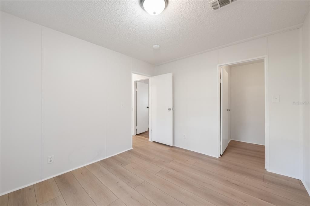 For Sale: $345,000 (3 beds, 2 baths, 1248 Square Feet)