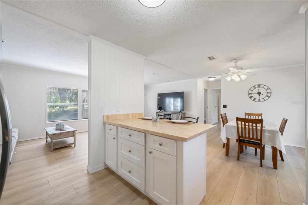 For Sale: $345,000 (3 beds, 2 baths, 1248 Square Feet)