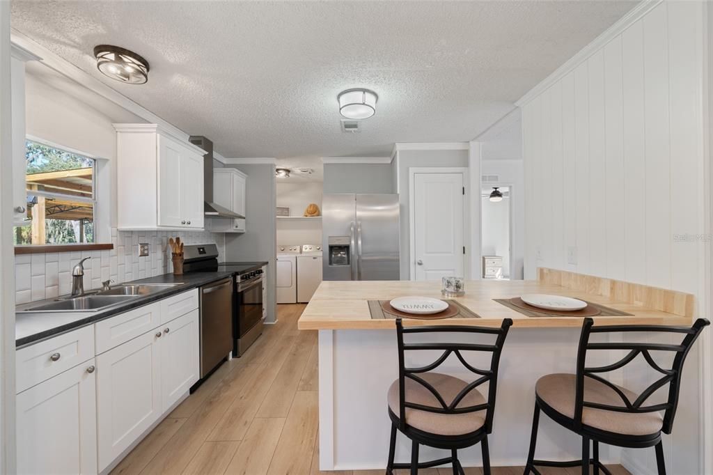 For Sale: $345,000 (3 beds, 2 baths, 1248 Square Feet)