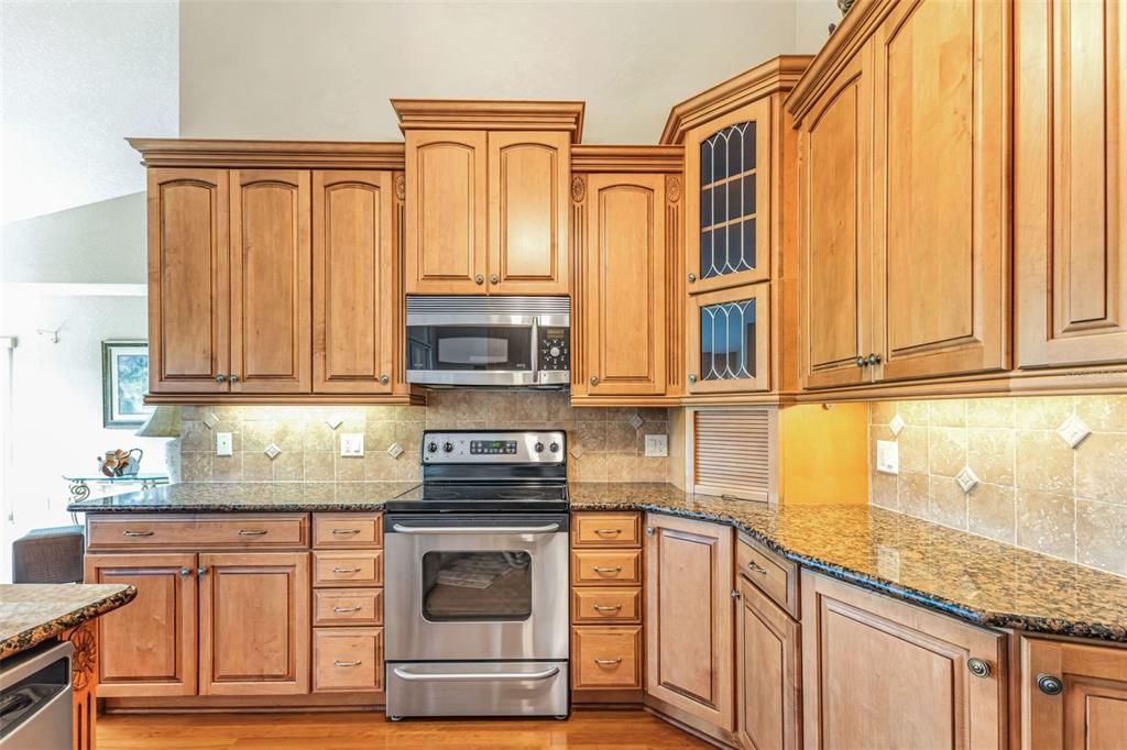 На продажу: $359,900 (2 спален, 2 ванн, 2093 Квадратных фут)