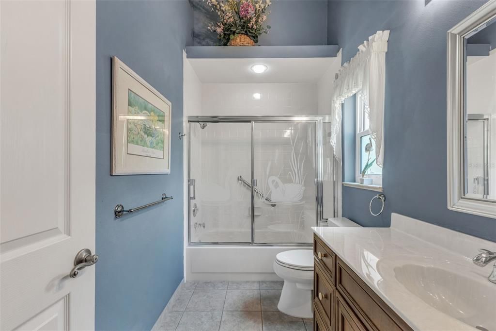 На продажу: $359,900 (2 спален, 2 ванн, 2093 Квадратных фут)