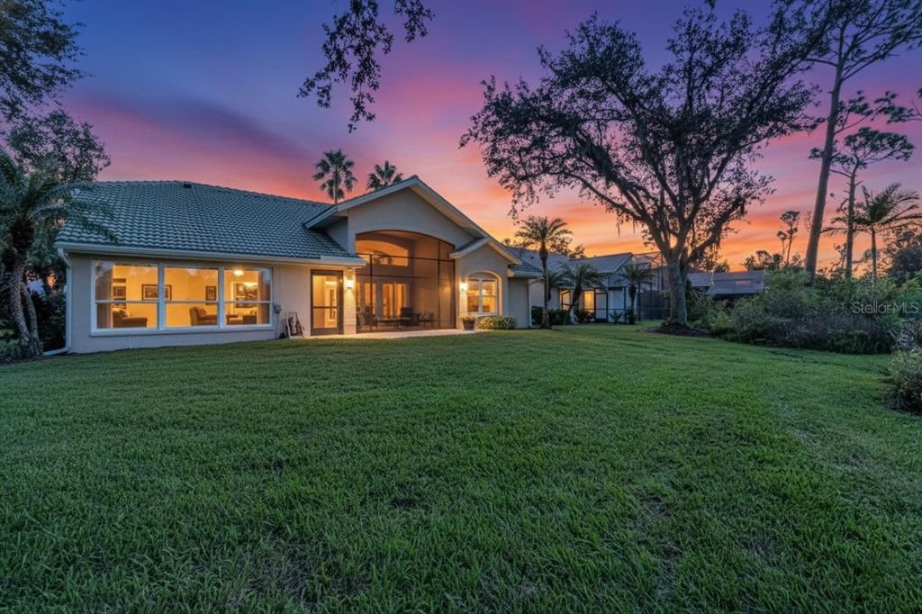 На продажу: $359,900 (2 спален, 2 ванн, 2093 Квадратных фут)