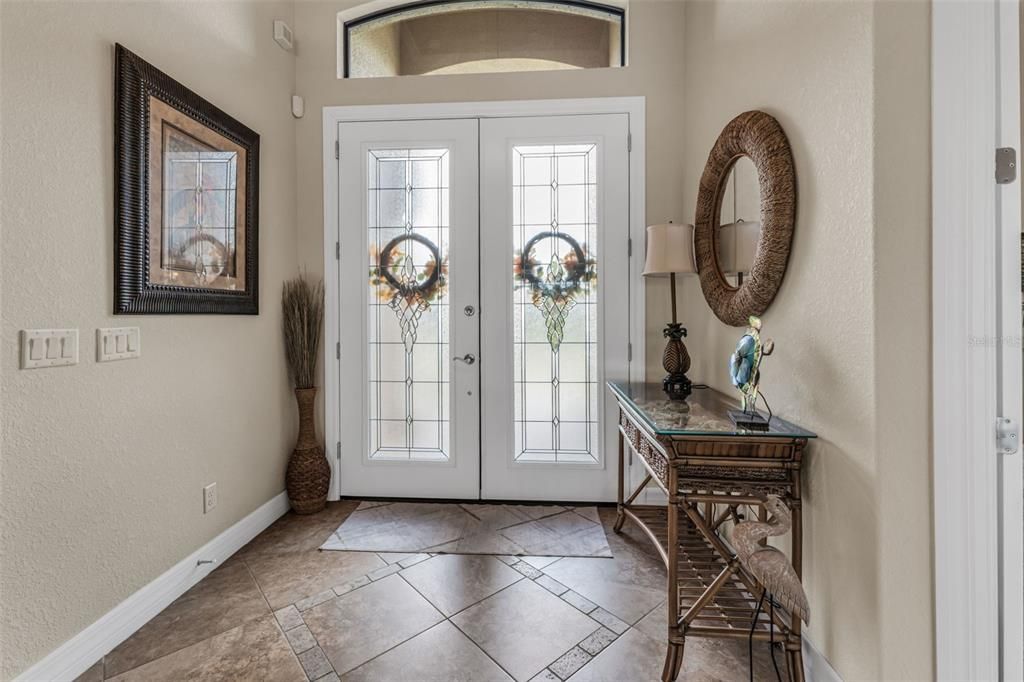 Activo con contrato: $749,900 (3 camas, 2 baños, 2182 Pies cuadrados)