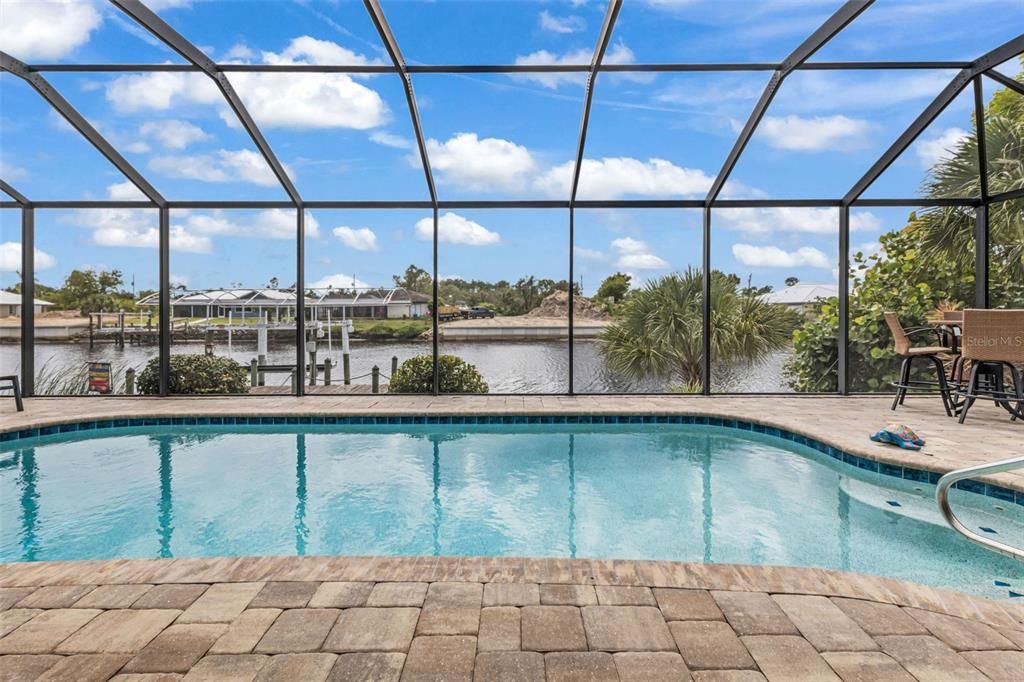 Activo con contrato: $749,900 (3 camas, 2 baños, 2182 Pies cuadrados)