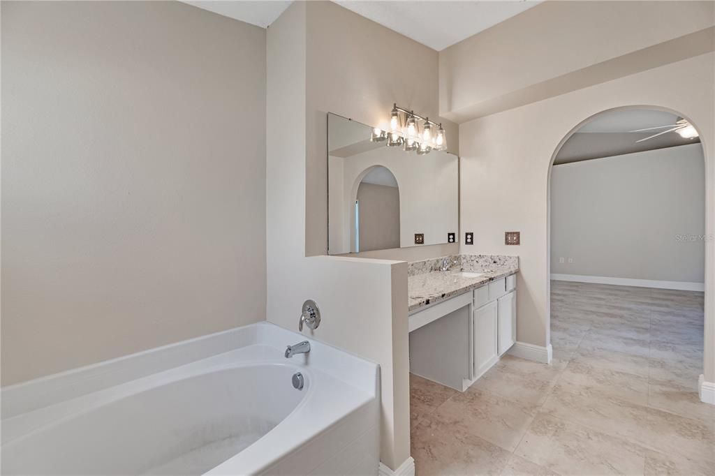 For Sale: $315,000 (3 beds, 2 baths, 1874 Square Feet)