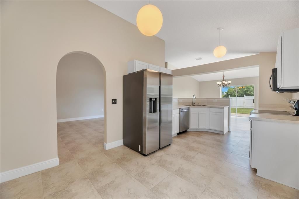 For Sale: $315,000 (3 beds, 2 baths, 1874 Square Feet)