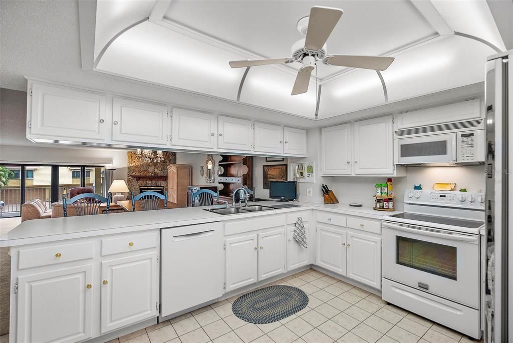 For Sale: $719,000 (3 beds, 2 baths, 2025 Square Feet)