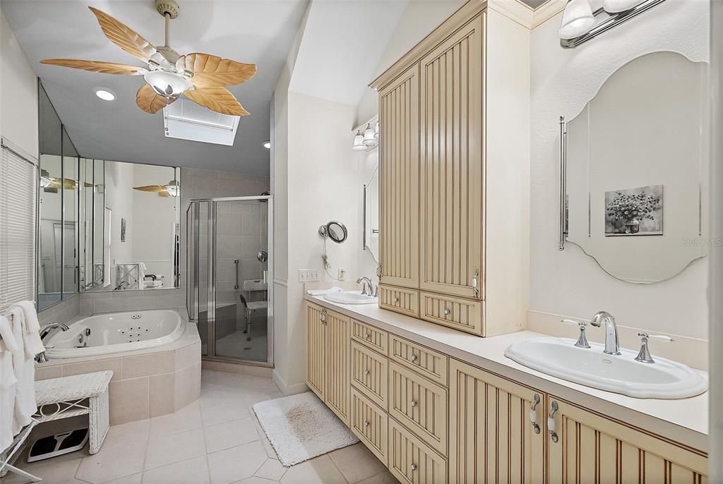 For Sale: $719,000 (3 beds, 2 baths, 2025 Square Feet)