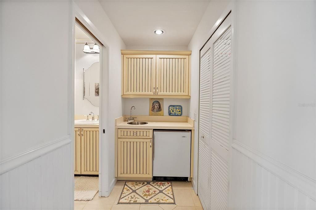 For Sale: $719,000 (3 beds, 2 baths, 2025 Square Feet)