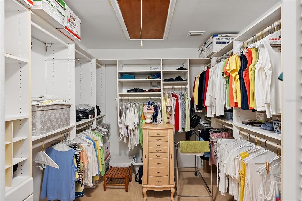 For Sale: $719,000 (3 beds, 2 baths, 2025 Square Feet)