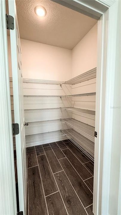 В аренду: $2,850 (4 спален, 2 ванн, 2090 Квадратных фут)