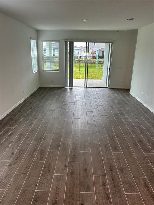 В аренду: $2,850 (4 спален, 2 ванн, 2090 Квадратных фут)