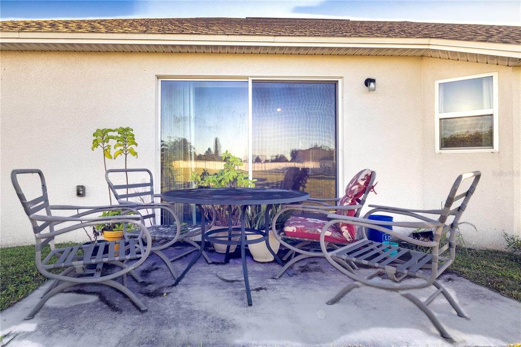 待售: $325,000 (3 贝兹, 2 浴室, 1868 平方英尺)