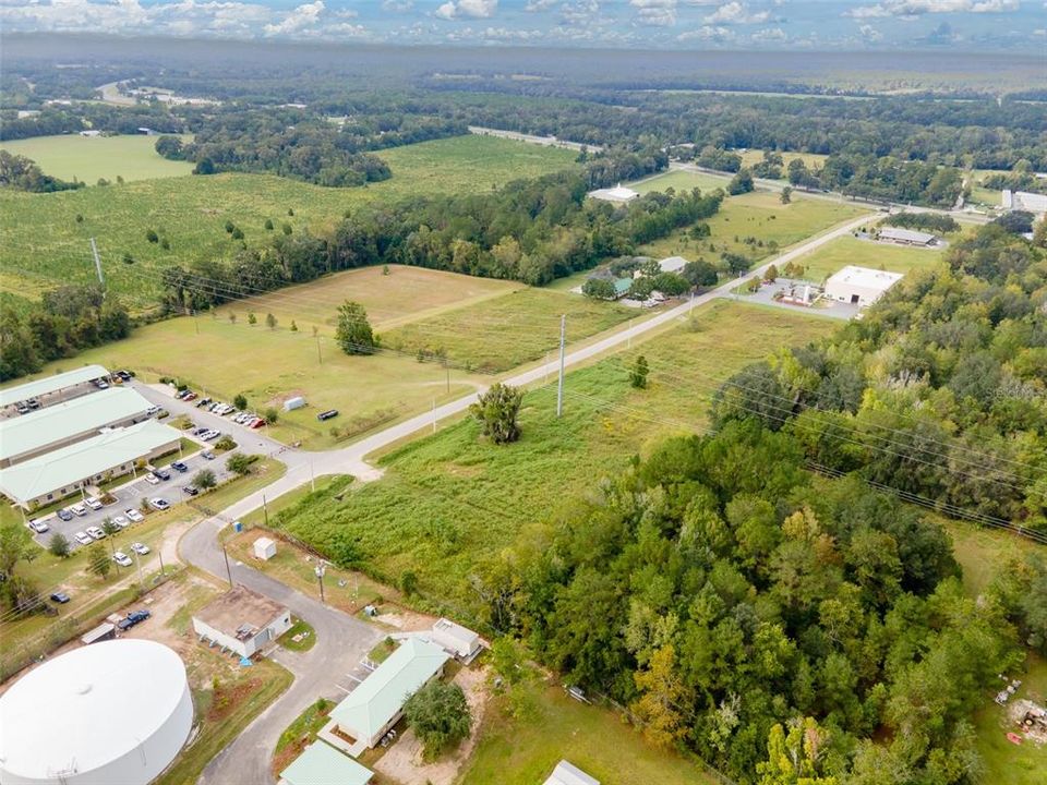 На продажу: $225,000 (1.73 acres)