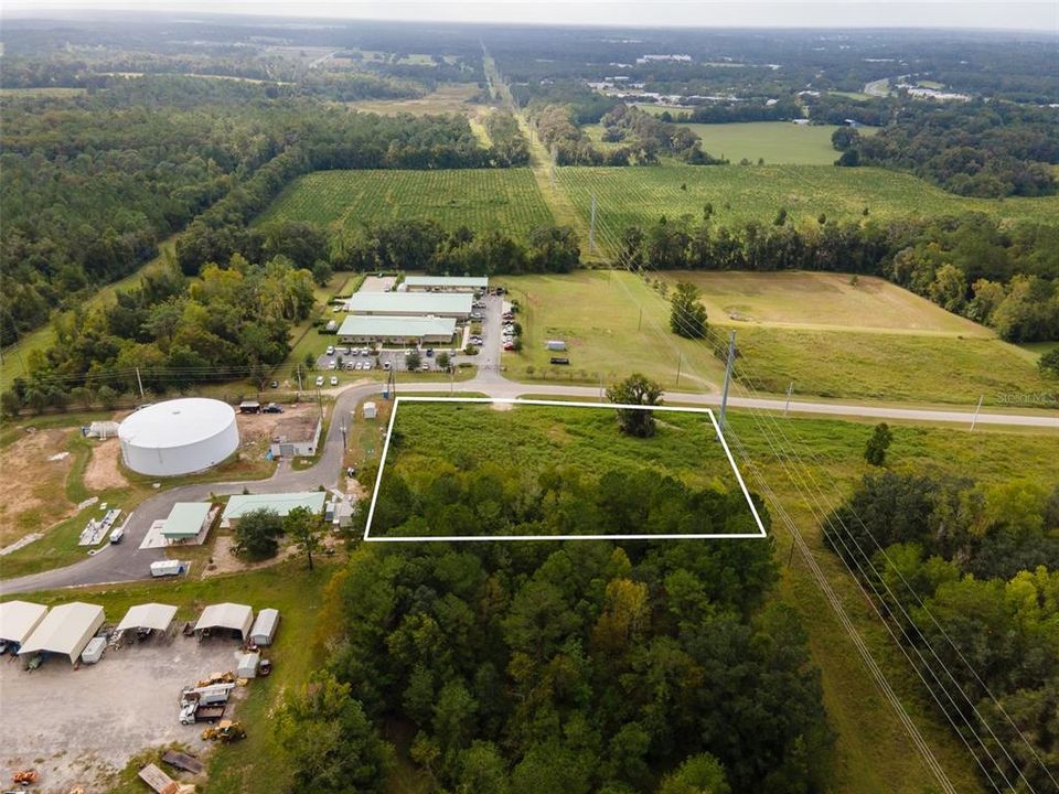 На продажу: $225,000 (1.73 acres)