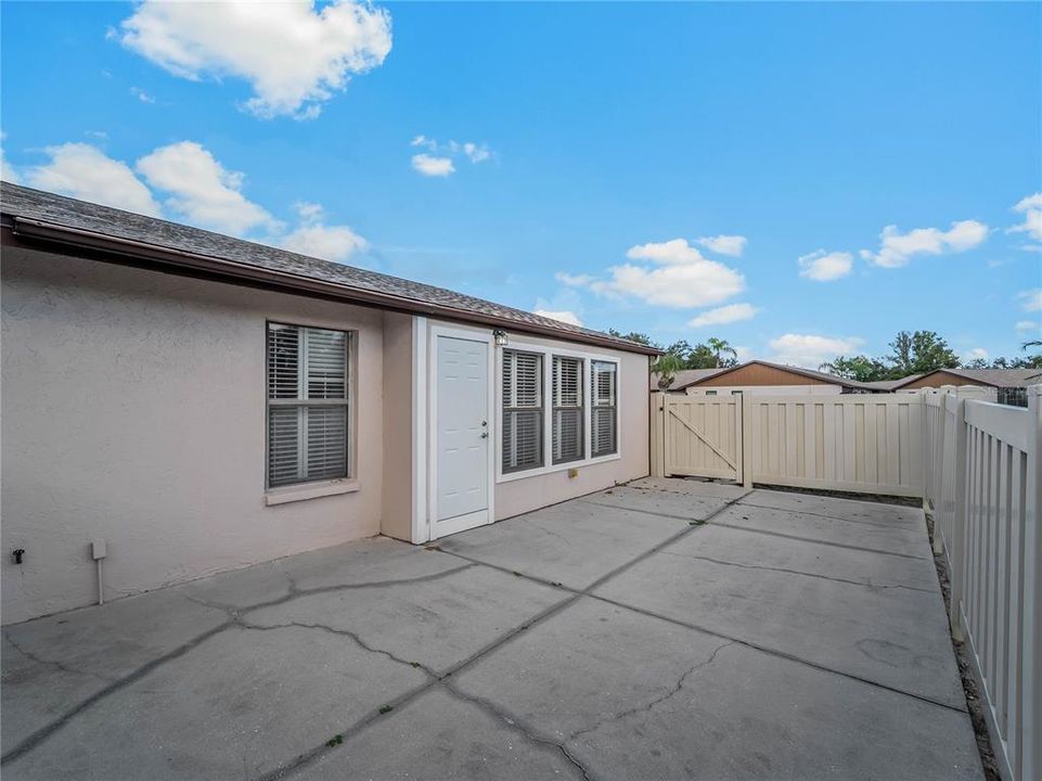 待售: $299,000 (2 贝兹, 2 浴室, 1257 平方英尺)