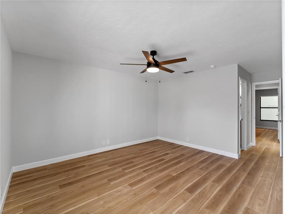 待售: $299,000 (2 贝兹, 2 浴室, 1257 平方英尺)