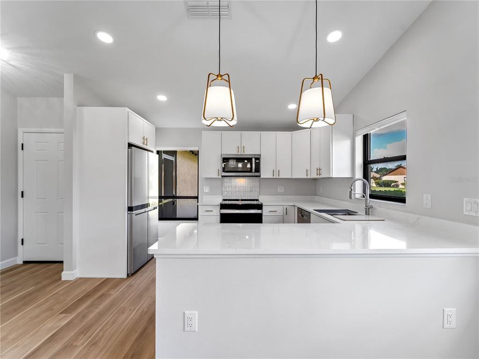 待售: $299,000 (2 贝兹, 2 浴室, 1257 平方英尺)