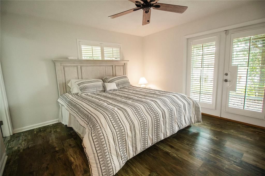 For Rent: $3,300 (2 beds, 1 baths, 1350 Square Feet)